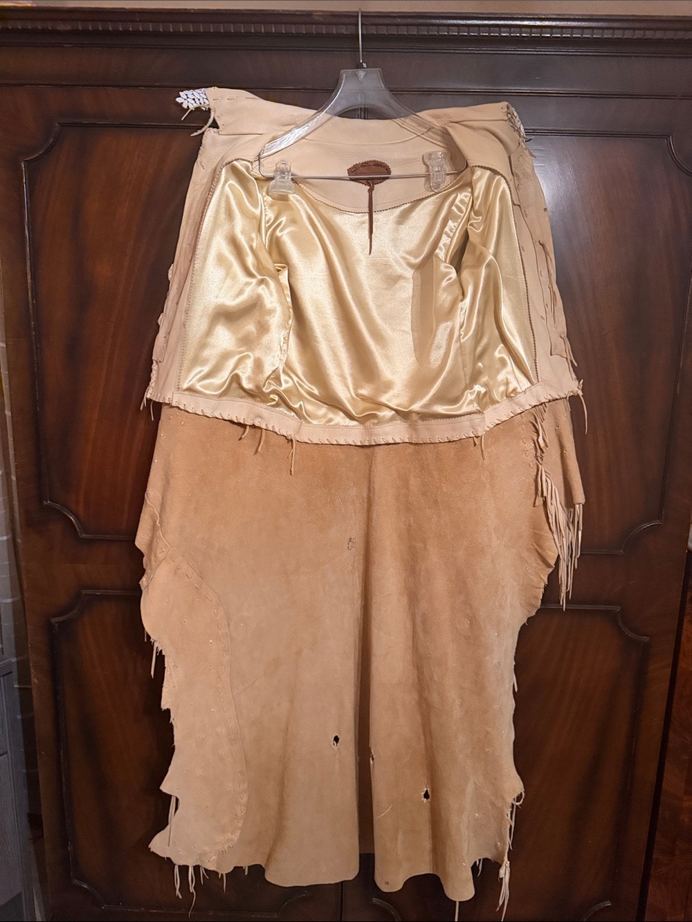 Fringed Beige Longline Leather Jacket with Embellished Shoulders - Picture 5 of 8